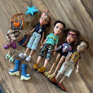 Bratz dolls 2001 bundle with accessories MGA entertainment
